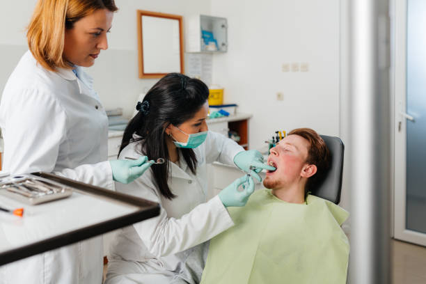 Best Emergency Tooth Extraction in Kadelphia, AR